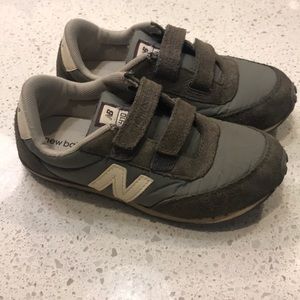 New Balance 410 youth shoes